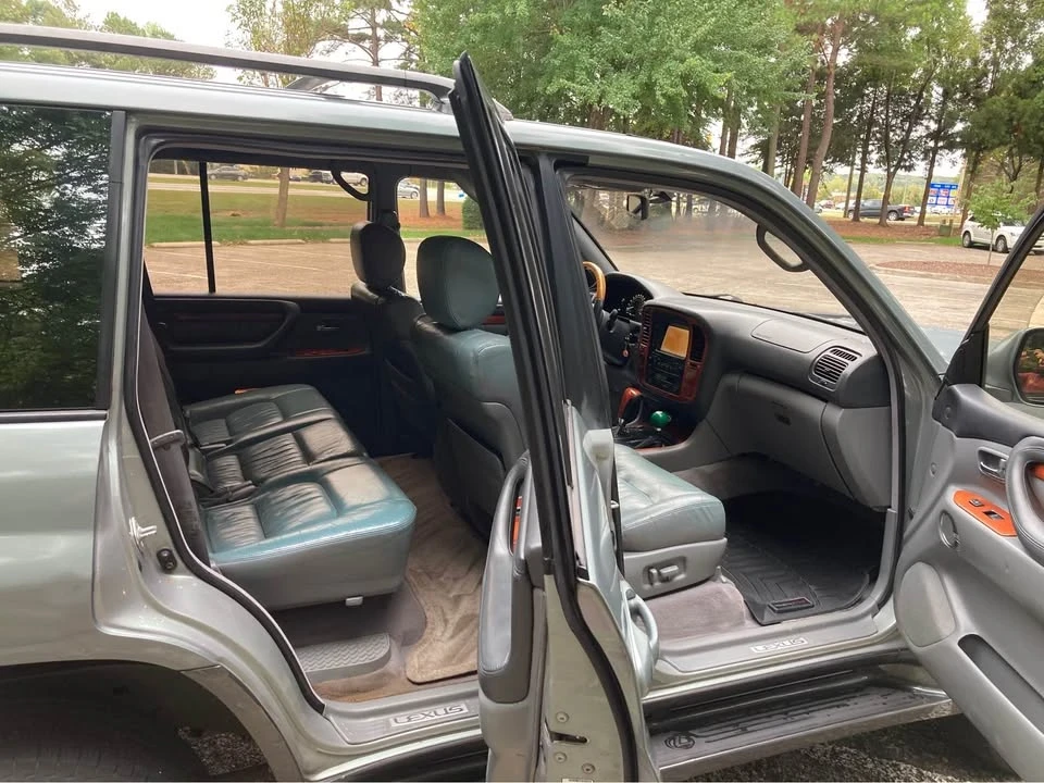 2002 Lexus LX 2nd Gen - Image 12 of 20