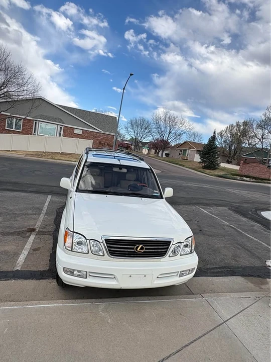 2002 Lexus LX 2nd Gen - Image 2 of 9