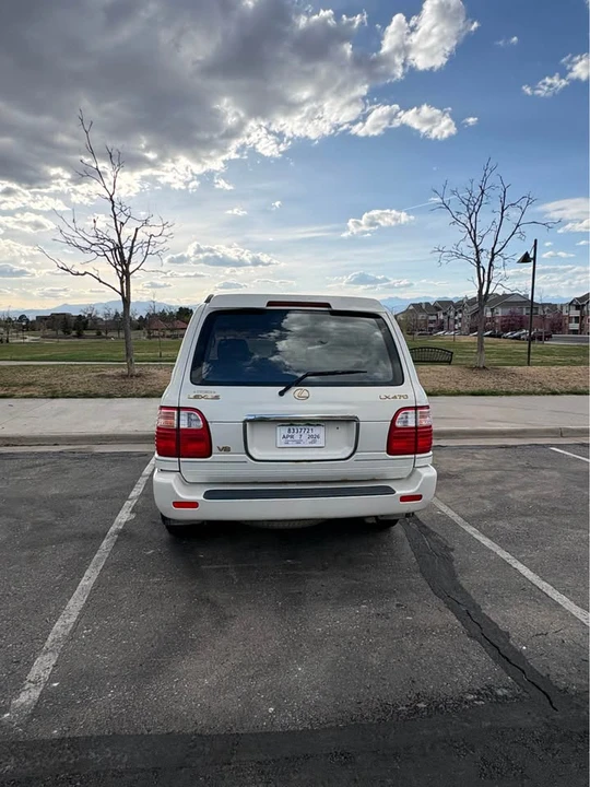 2002 Lexus LX 2nd Gen - Image 4 of 9
