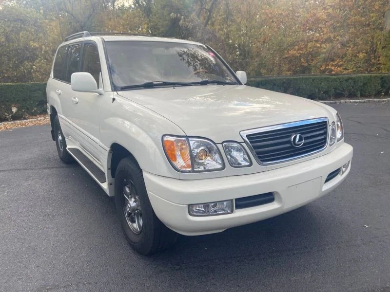 2002 Lexus LX 2nd Gen - Image 9 of 12