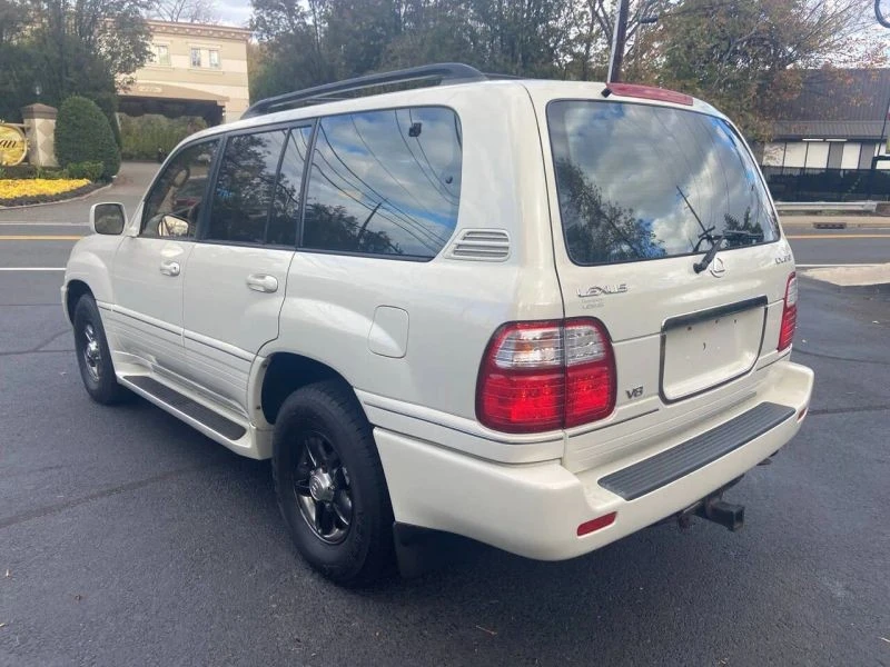 2002 Lexus LX 2nd Gen - Image 5 of 12