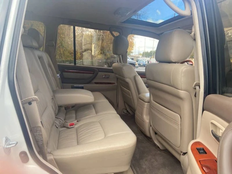 2002 Lexus LX 2nd Gen - Image 11 of 12
