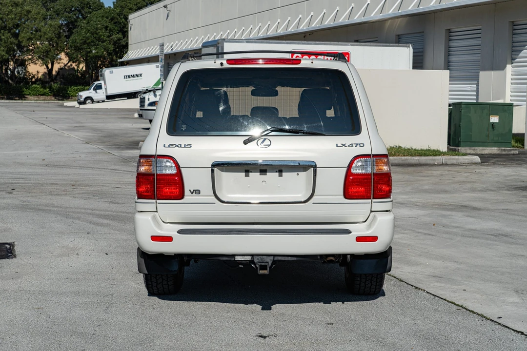 2002 Lexus LX 2nd Gen - Image 14 of 31