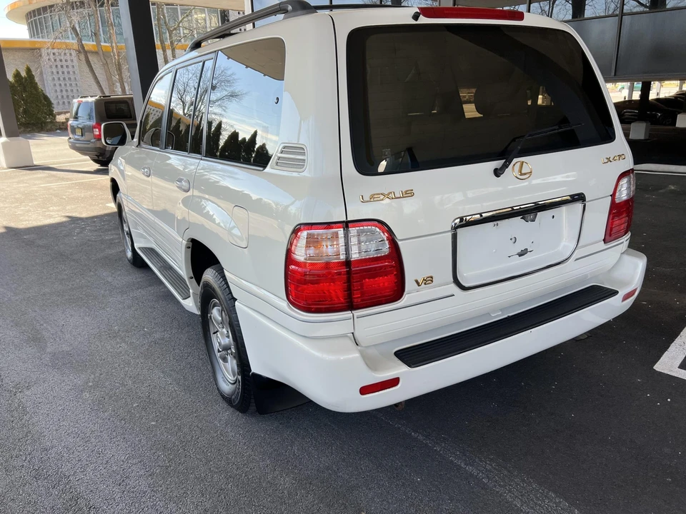 2002 Lexus LX 2nd Gen - Image 20 of 31