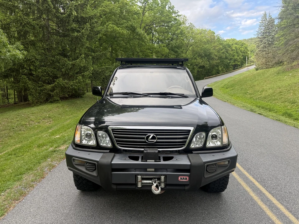 2002 Lexus LX 2nd Gen - Image 9 of 31