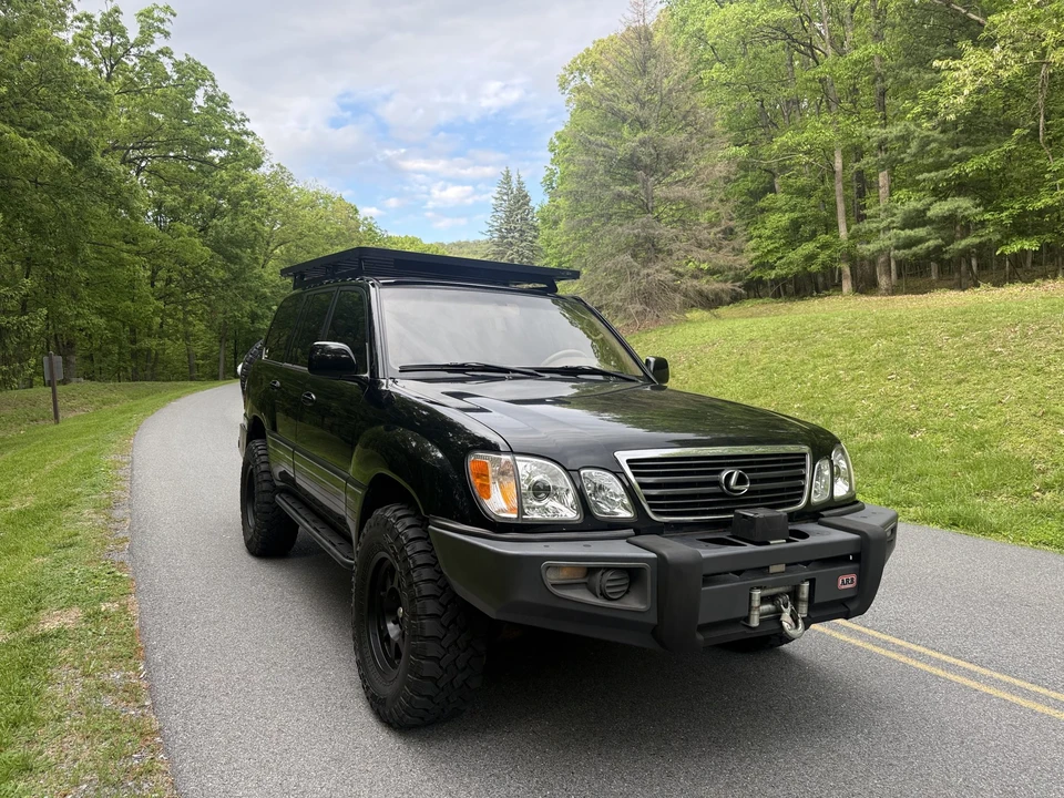 2002 Lexus LX 2nd Gen - Image 12 of 31