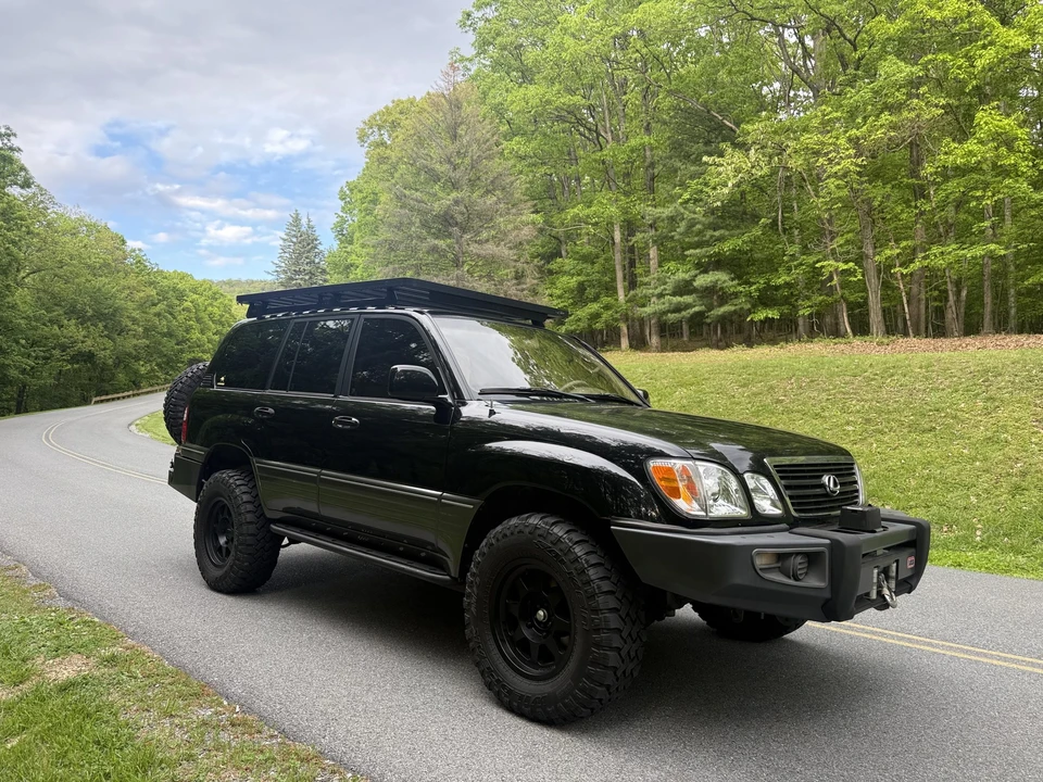 2002 Lexus LX 2nd Gen - Image 13 of 31