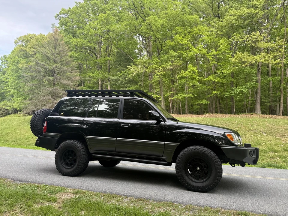 2002 Lexus LX 2nd Gen - Image 15 of 31