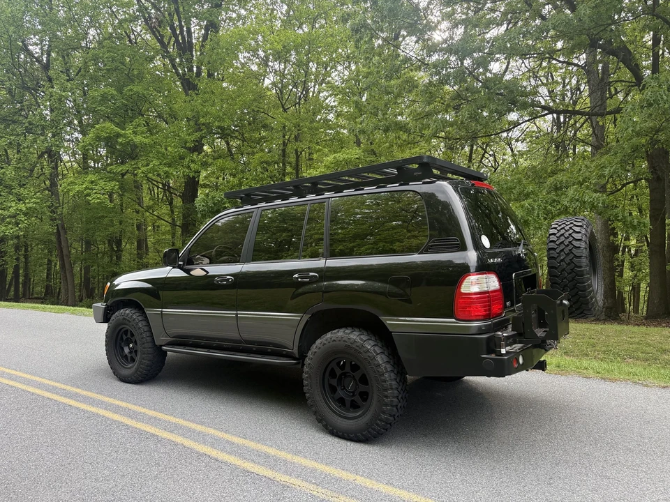 2002 Lexus LX 2nd Gen - Image 26 of 31