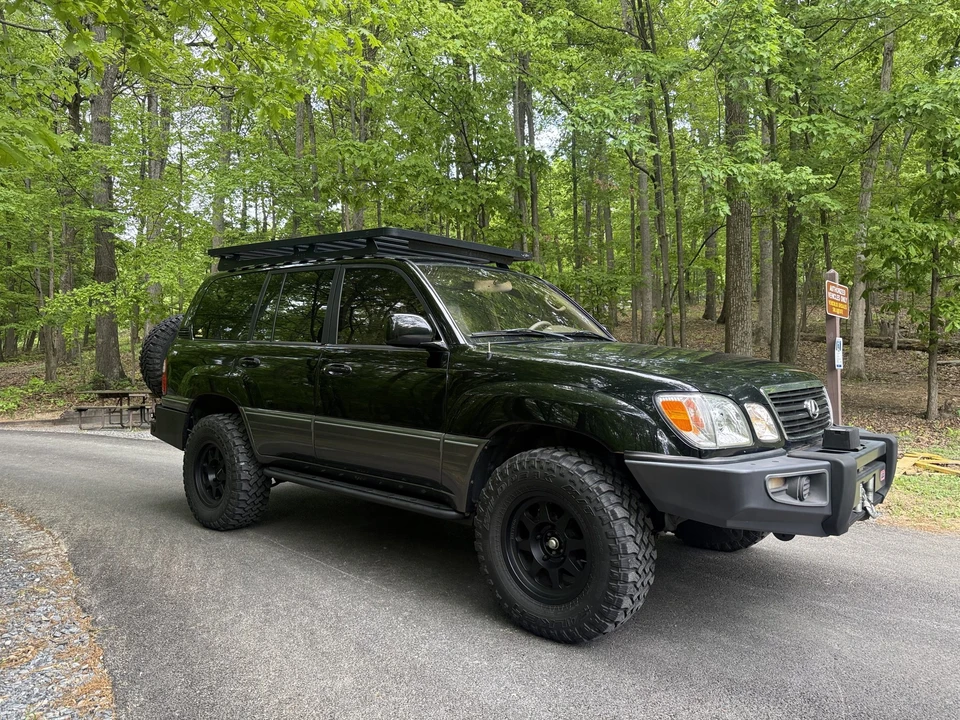 2002 Lexus LX 2nd Gen - Image 11 of 31