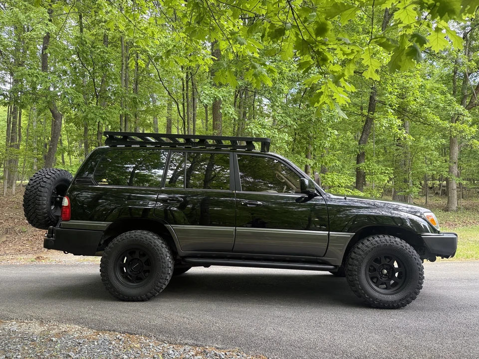 2002 Lexus LX 2nd Gen - Image 18 of 31