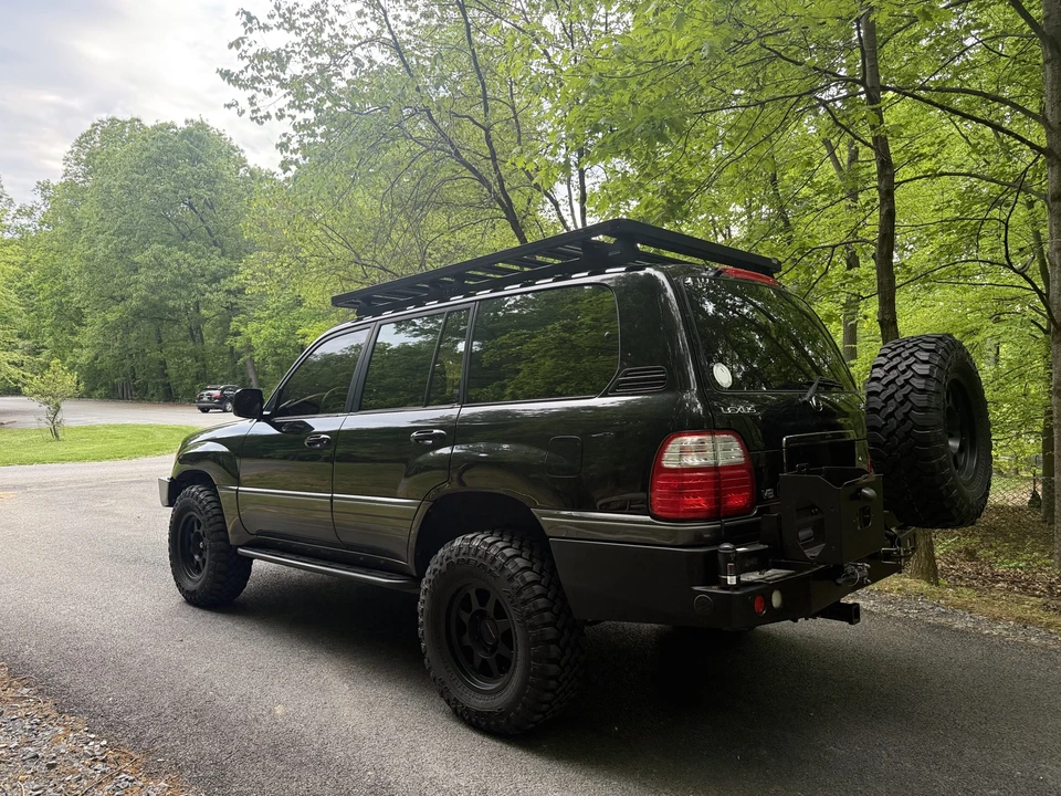 2002 Lexus LX 2nd Gen - Image 25 of 31