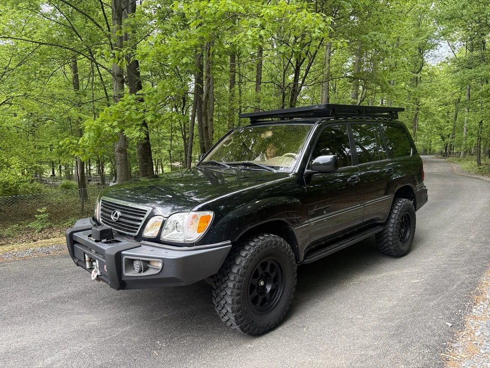 2002 Lexus LX 2nd Gen - Image 5 of 31