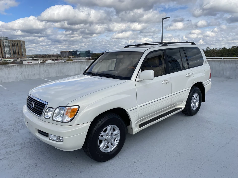 2002 Lexus LX 2nd Gen - Image 2 of 31