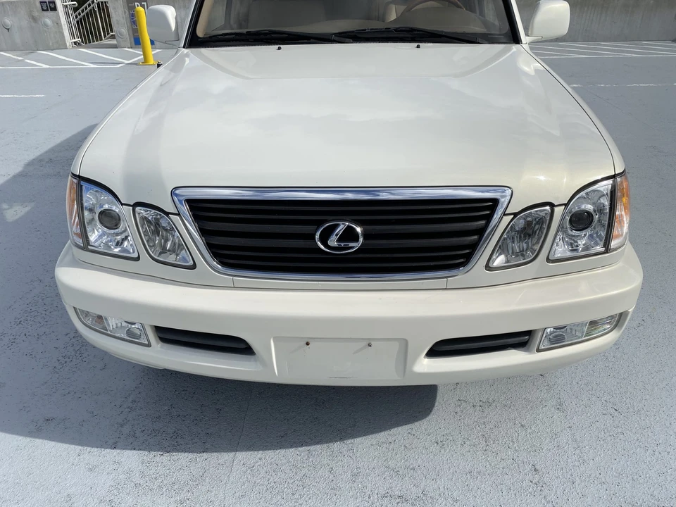 2002 Lexus LX 2nd Gen - Image 28 of 31