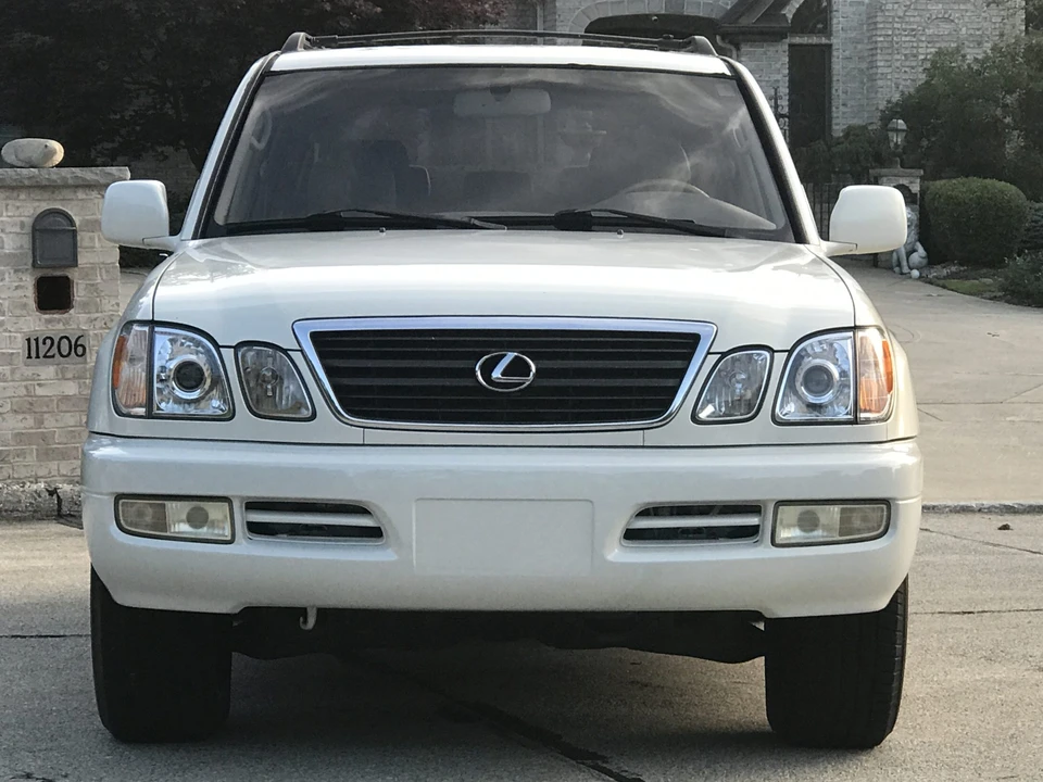 2002 Lexus LX 2nd Gen - Image 7 of 31