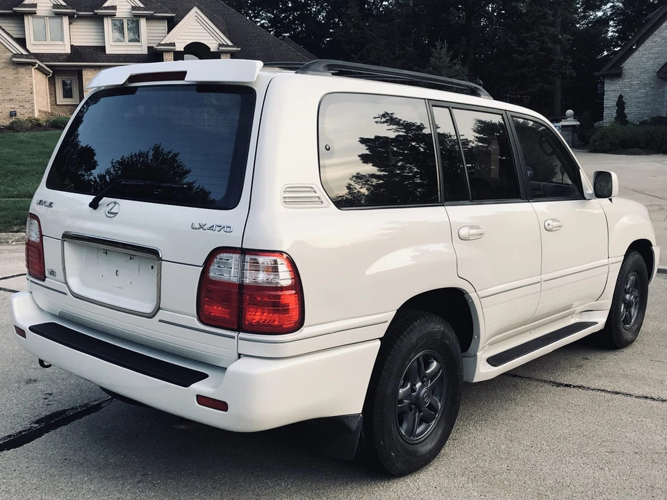 2002 Lexus LX 2nd Gen - Image 14 of 31