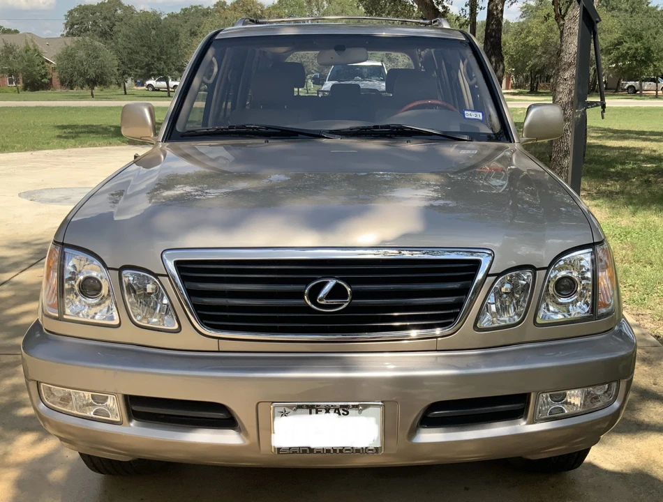 2002 Lexus LX 2nd Gen - Image 3 of 31