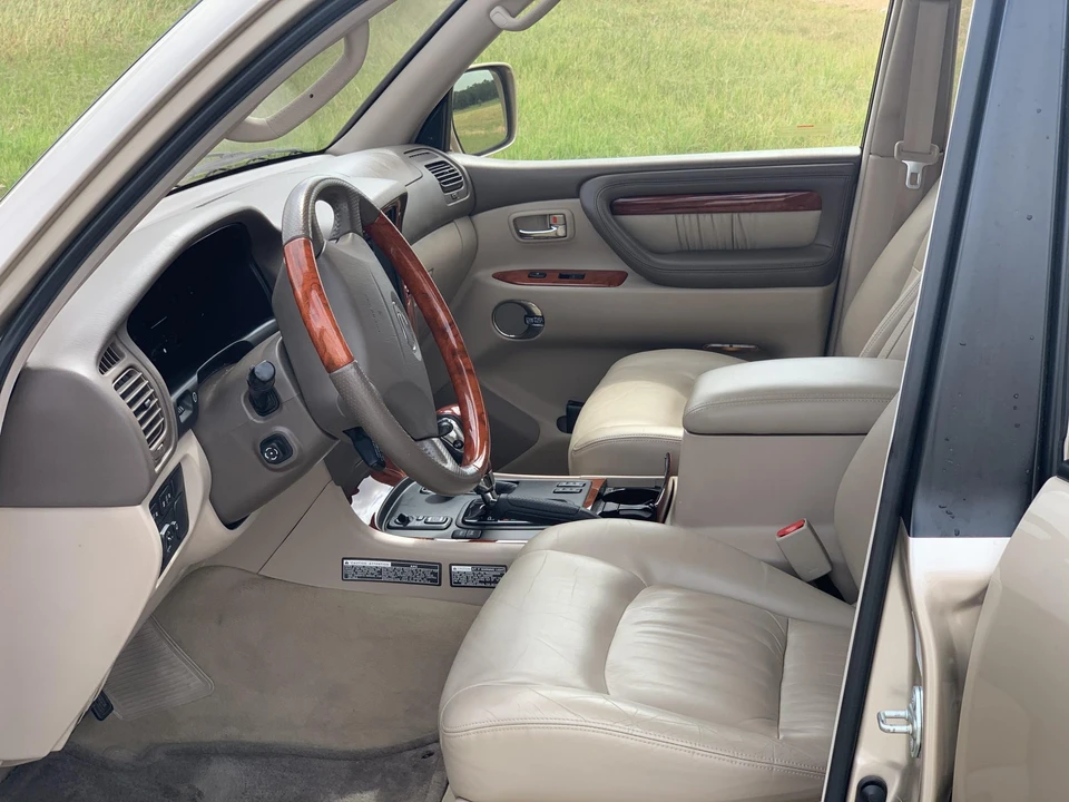 2002 Lexus LX 2nd Gen - Image 31 of 31