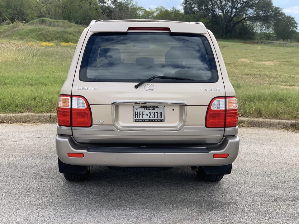 2002 Lexus LX 2nd Gen - Image 7 of 31