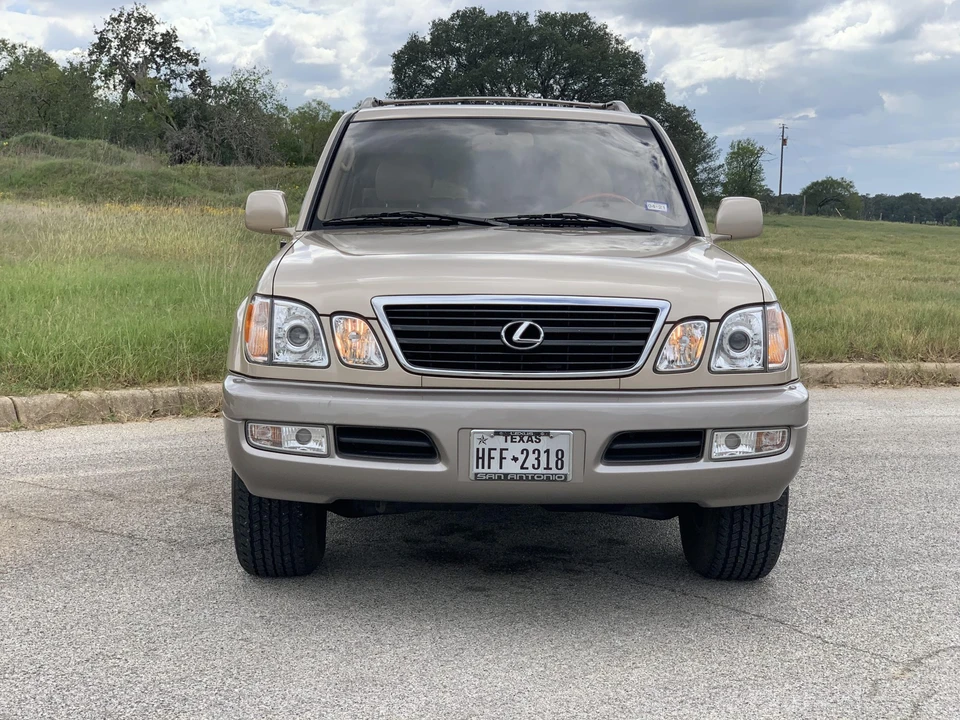 2002 Lexus LX 2nd Gen - Image 2 of 31
