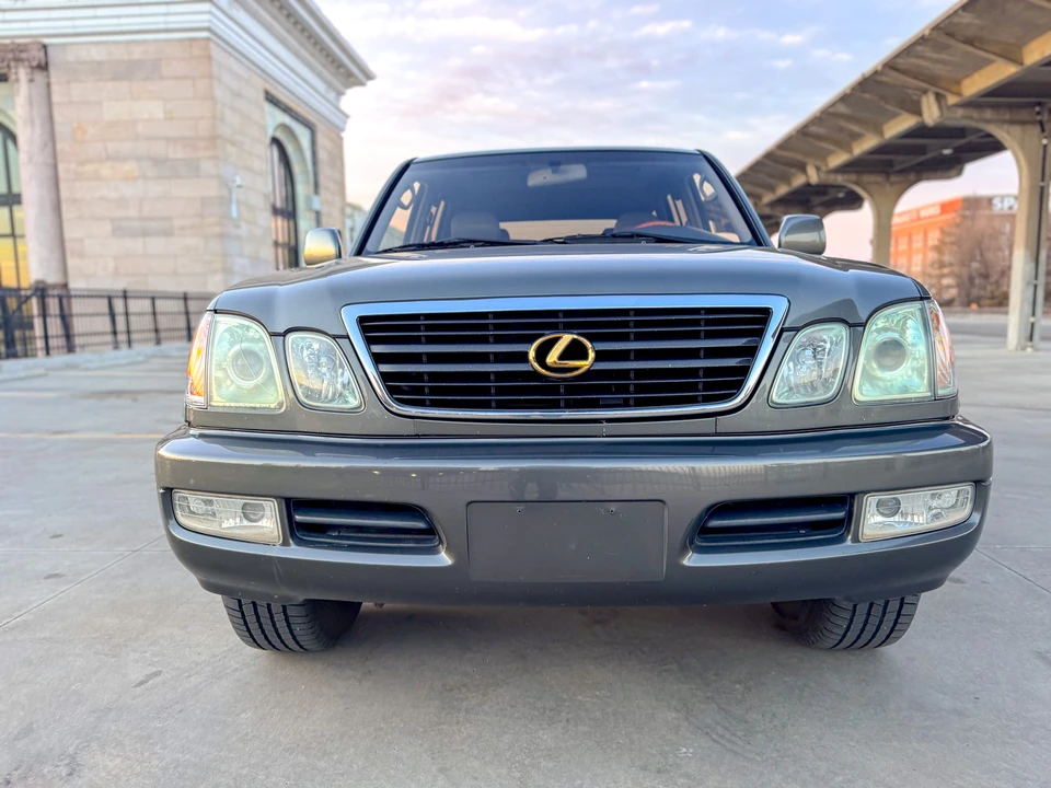 2002 Lexus LX 2nd Gen - Image 5 of 31