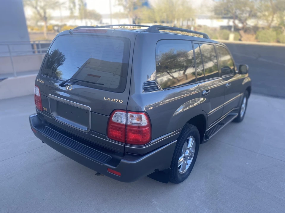 2002 Lexus LX 2nd Gen - Image 14 of 31