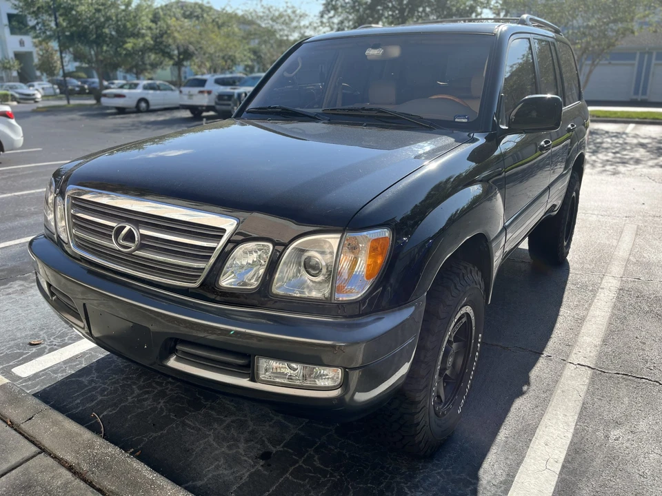 2002 Lexus LX 2nd Gen - Image 5 of 31