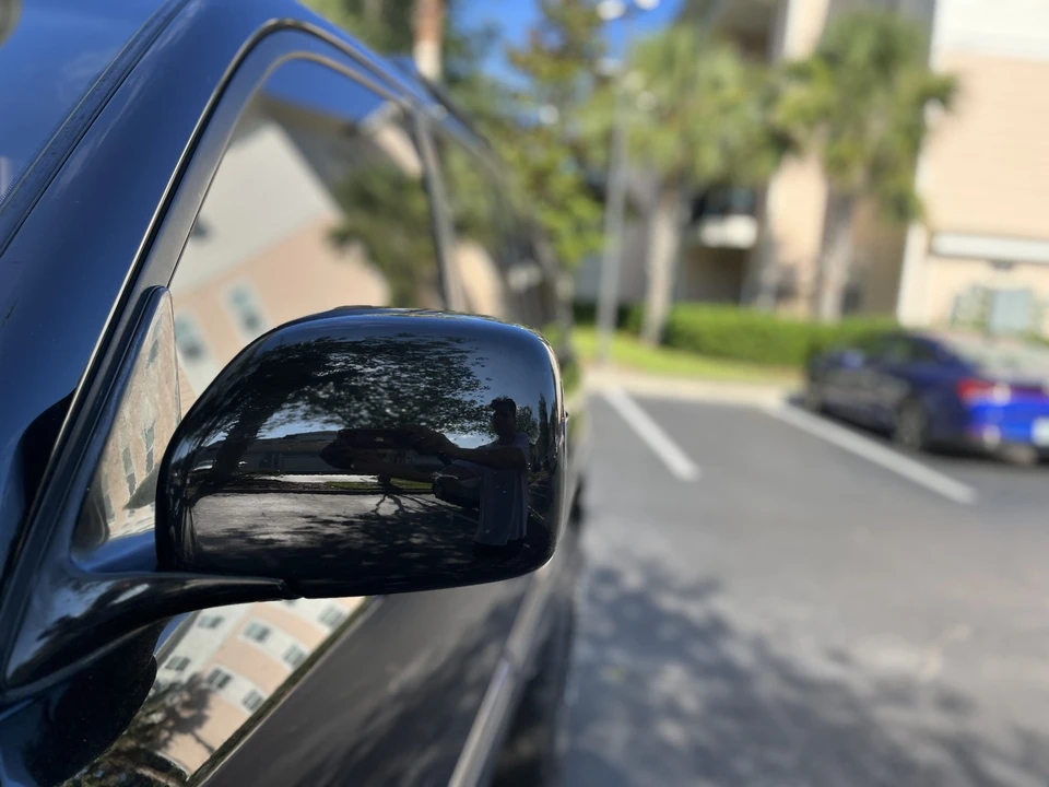 2002 Lexus LX 2nd Gen - Image 21 of 31