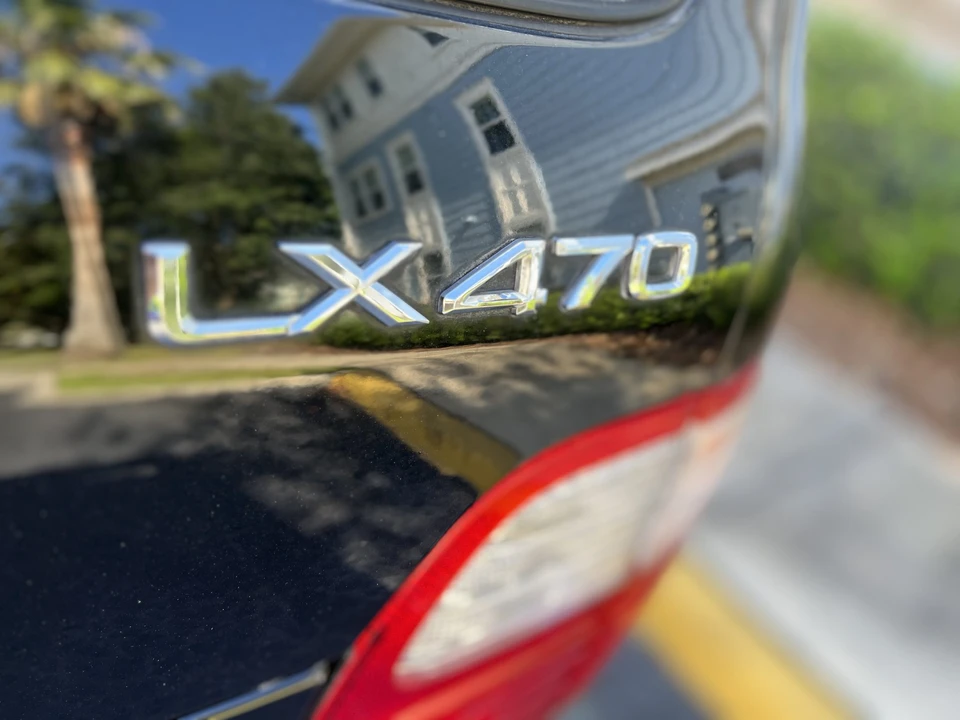 2002 Lexus LX 2nd Gen - Image 20 of 31
