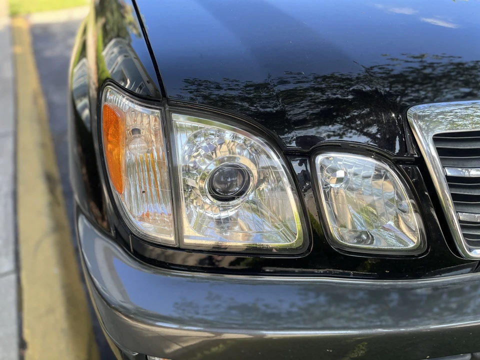 2002 Lexus LX 2nd Gen - Image 14 of 31