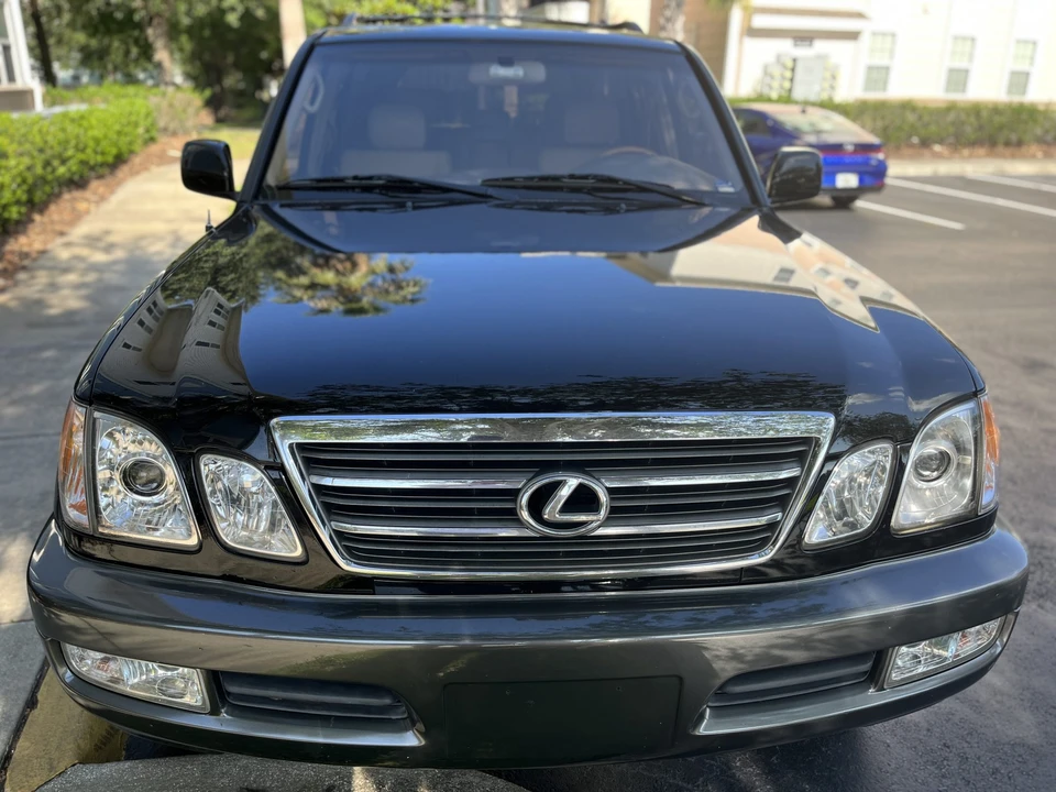 2002 Lexus LX 2nd Gen - Image 4 of 31