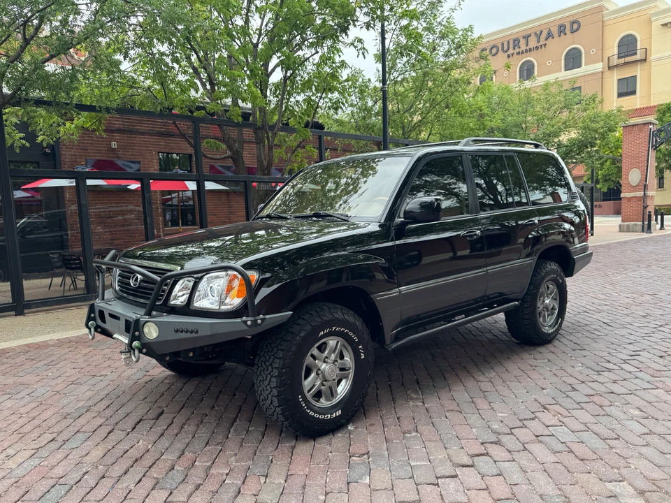2002 Lexus LX 2nd Gen - Image 3 of 31