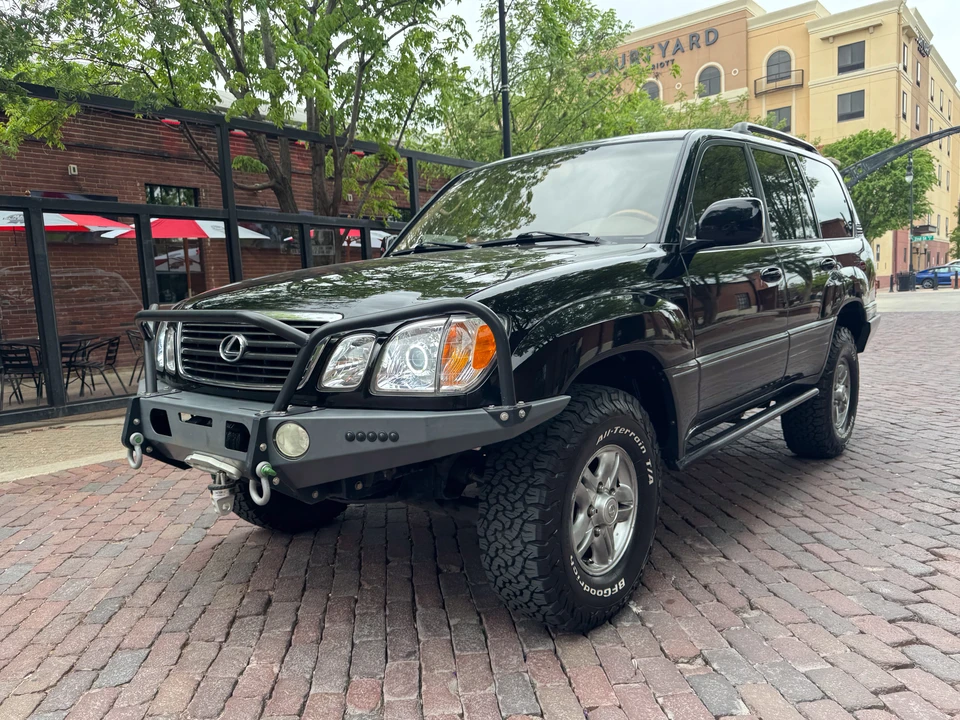 2002 Lexus LX 2nd Gen - Image 2 of 31