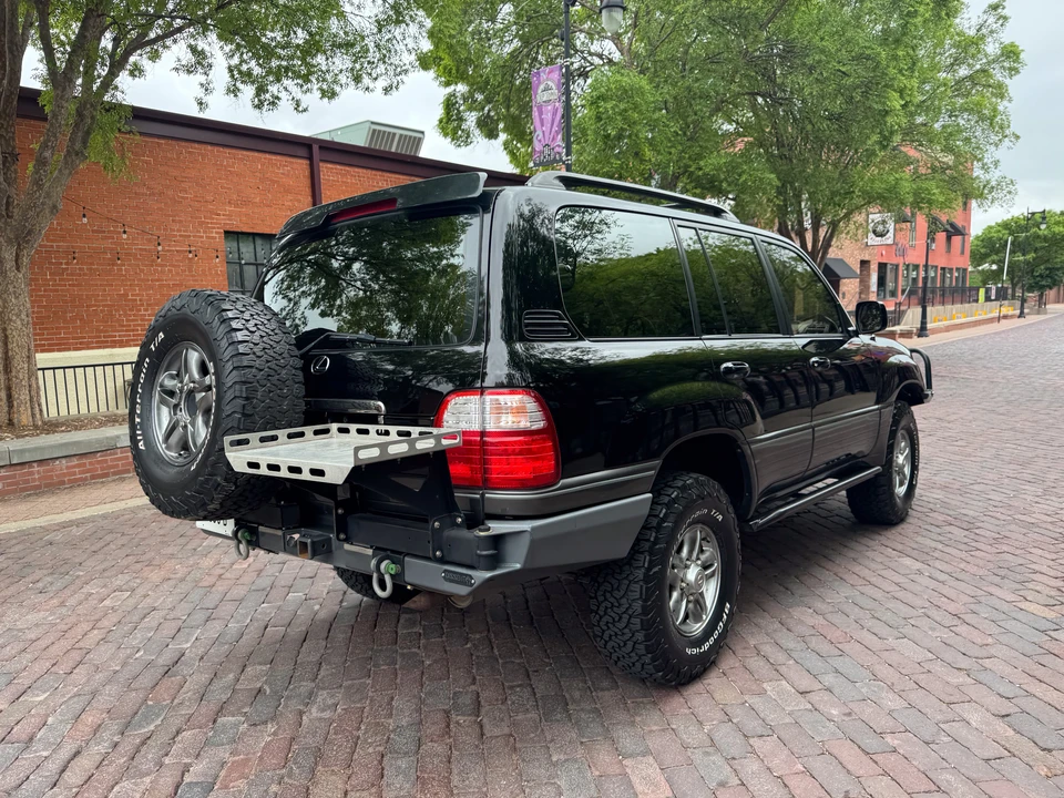 2002 Lexus LX 2nd Gen - Image 8 of 31