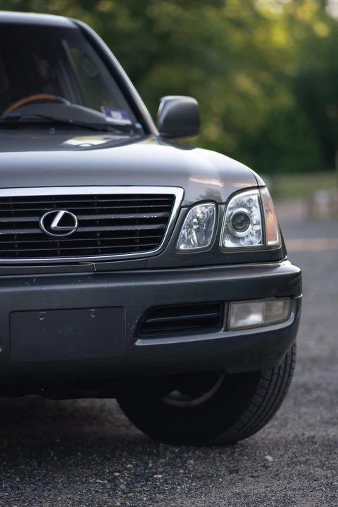 2002 Lexus LX 2nd Gen - Image 30 of 31