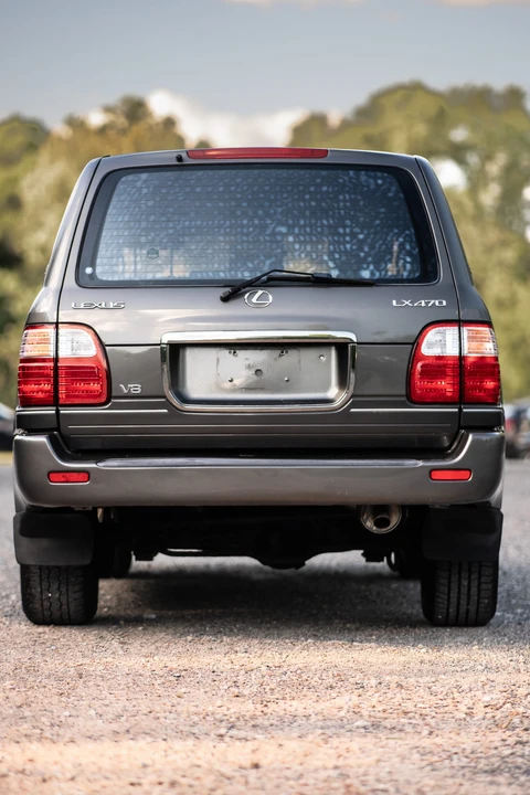 2002 Lexus LX 2nd Gen - Image 6 of 31