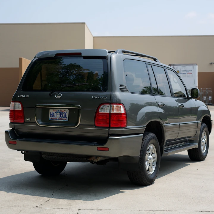 2002 Lexus LX 2nd Gen - Image 4 of 31