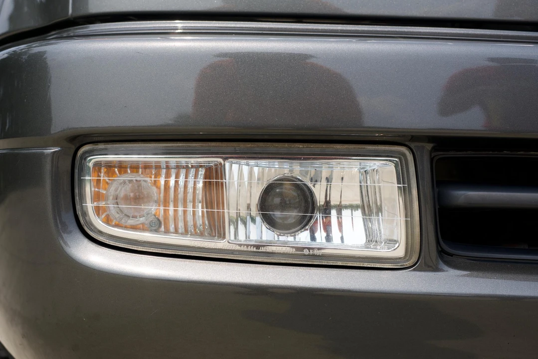 2002 Lexus LX 2nd Gen - Image 26 of 31