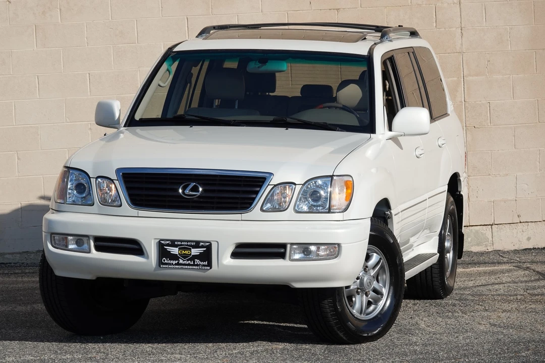 2002 Lexus LX 2nd Gen - Image 9 of 31