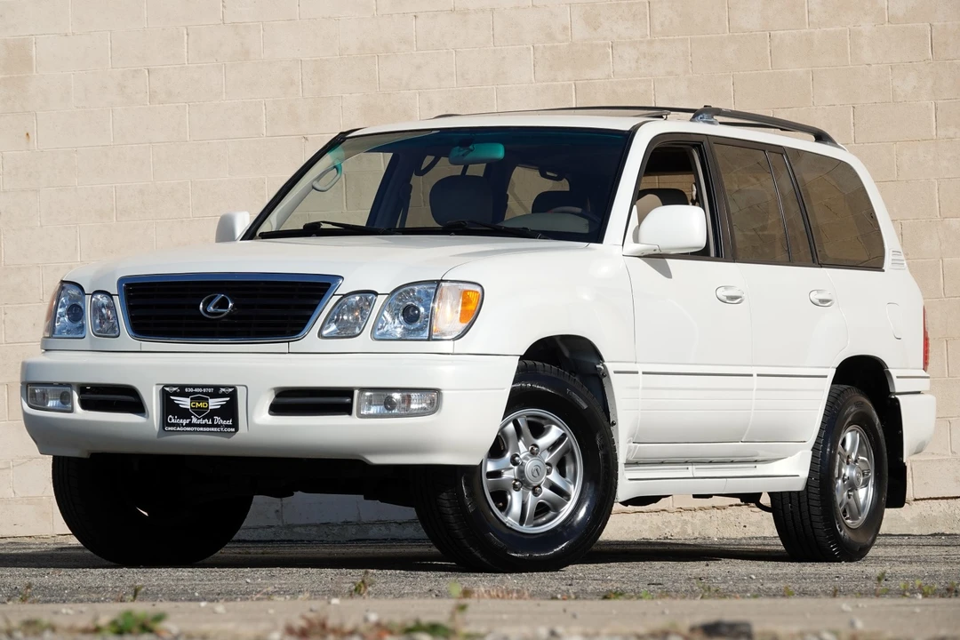 2002 Lexus LX 2nd Gen - Image 5 of 31