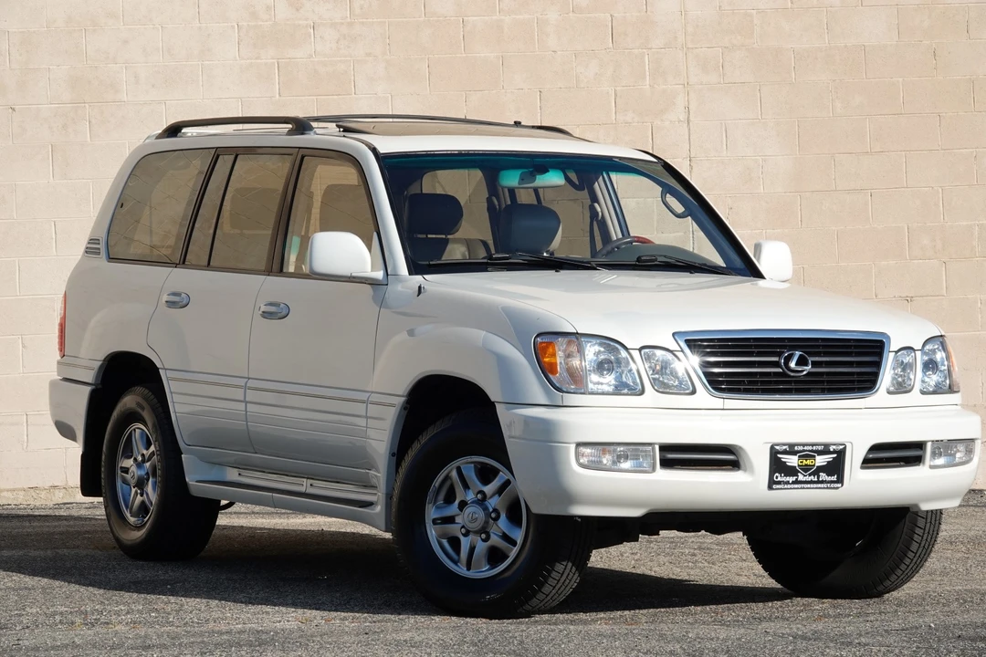 2002 Lexus LX 2nd Gen - Image 15 of 31