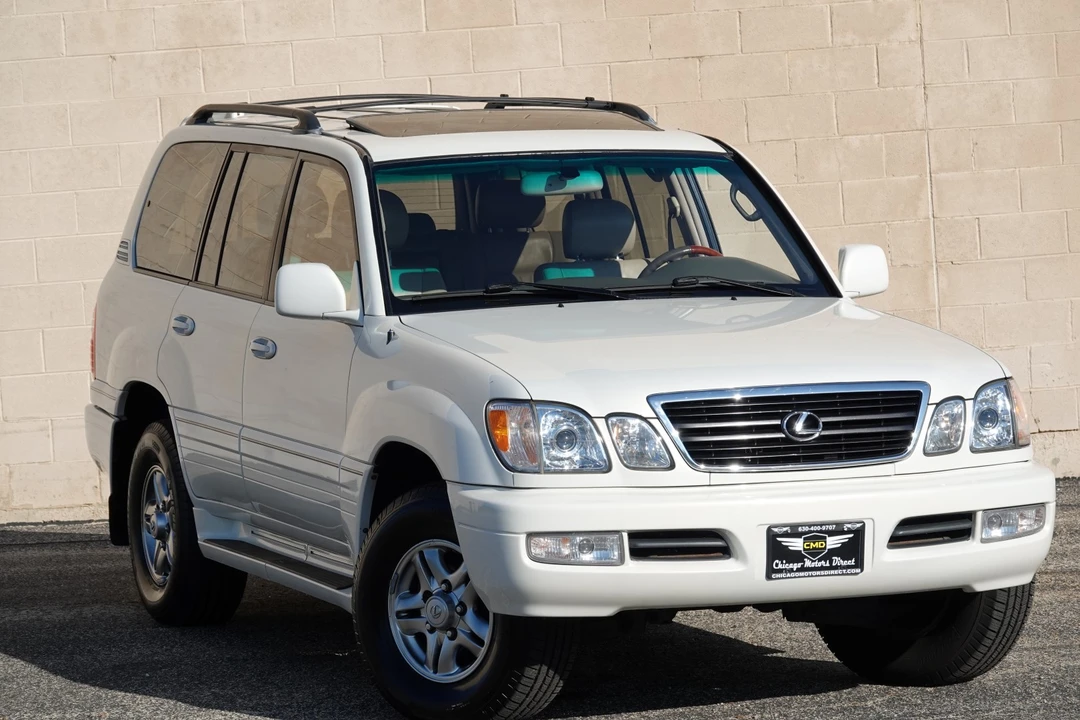 2002 Lexus LX 2nd Gen - Image 12 of 31