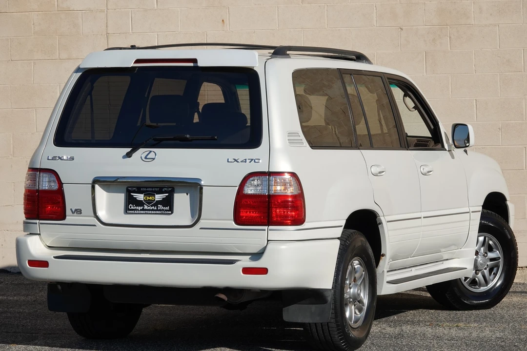 2002 Lexus LX 2nd Gen - Image 21 of 31