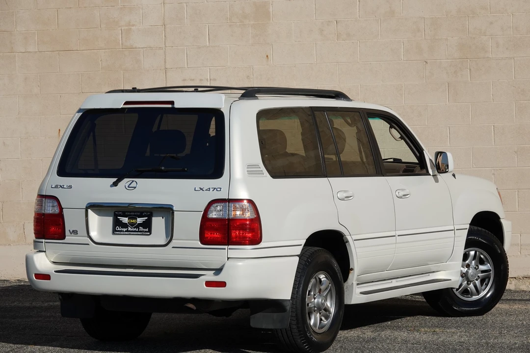 2002 Lexus LX 2nd Gen - Image 19 of 31