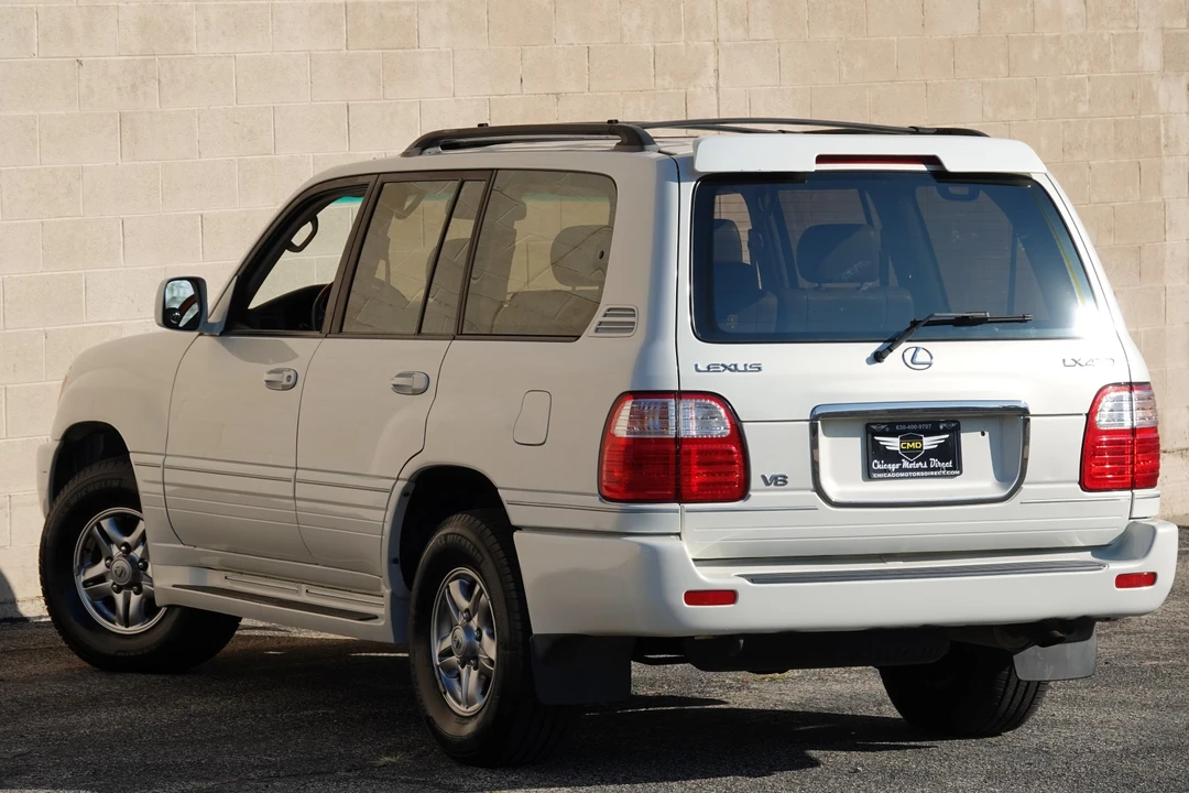 2002 Lexus LX 2nd Gen - Image 28 of 31