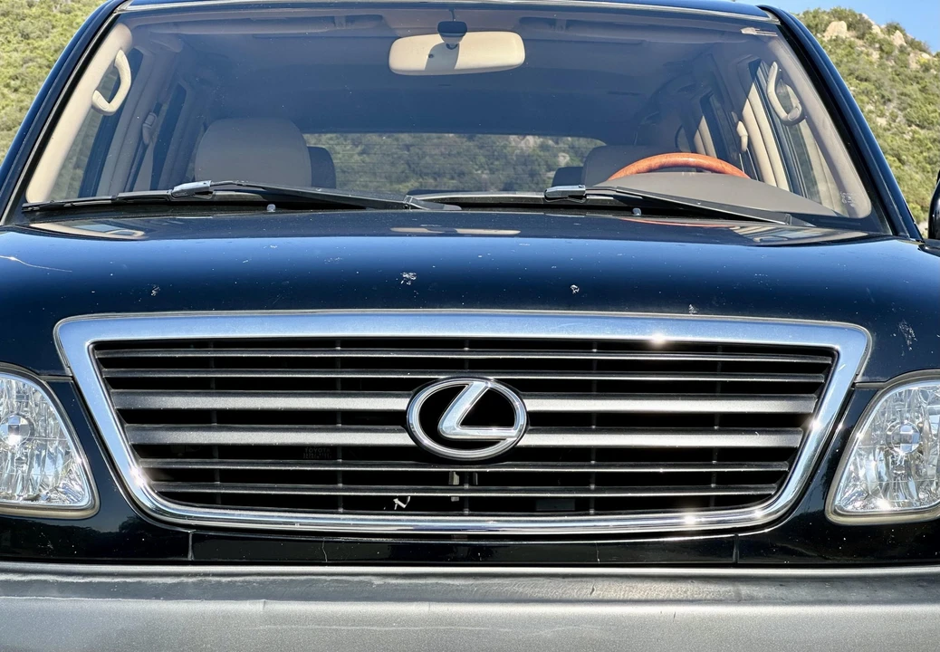2002 Lexus LX 2nd Gen - Image 20 of 31