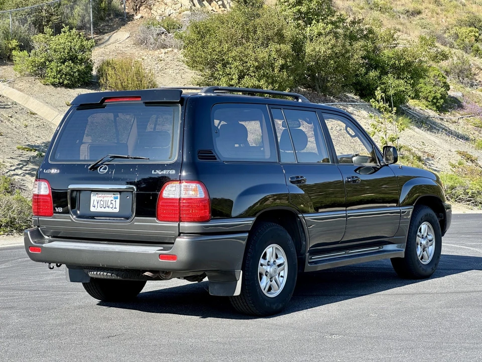 2002 Lexus LX 2nd Gen - Image 7 of 31