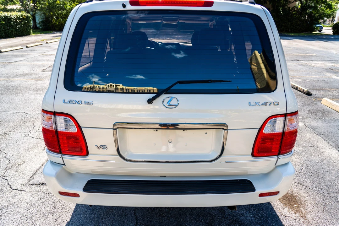 2002 Lexus LX 2nd Gen - Image 31 of 31