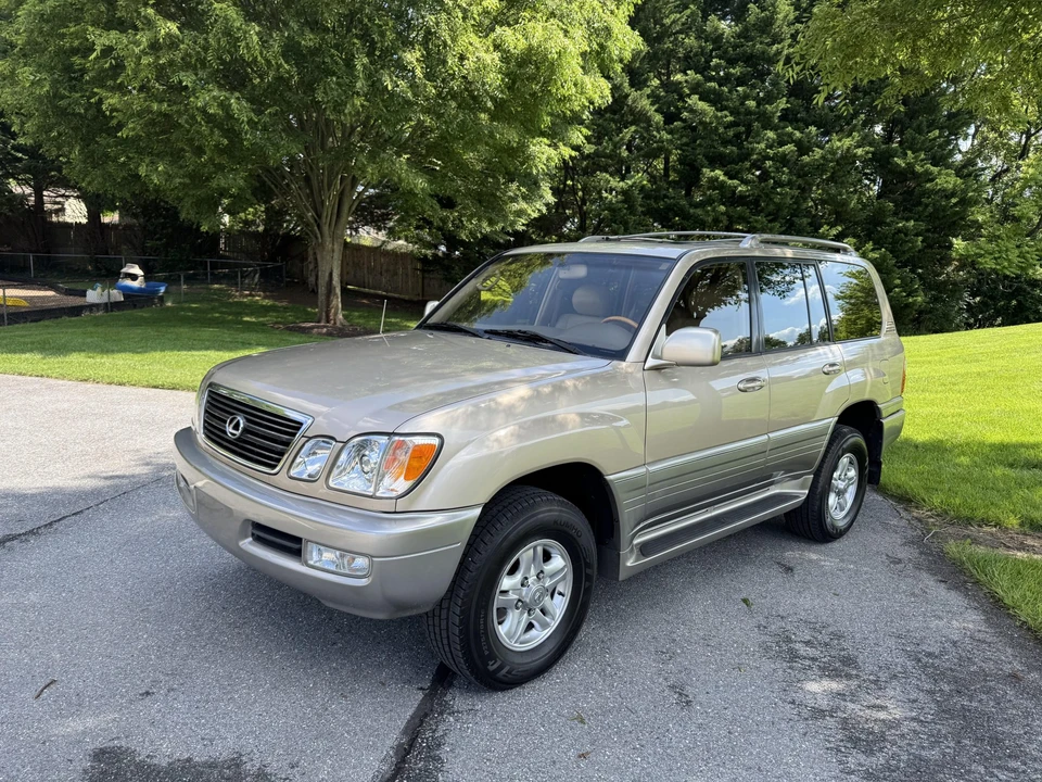2002 Lexus LX 2nd Gen - Image 2 of 31